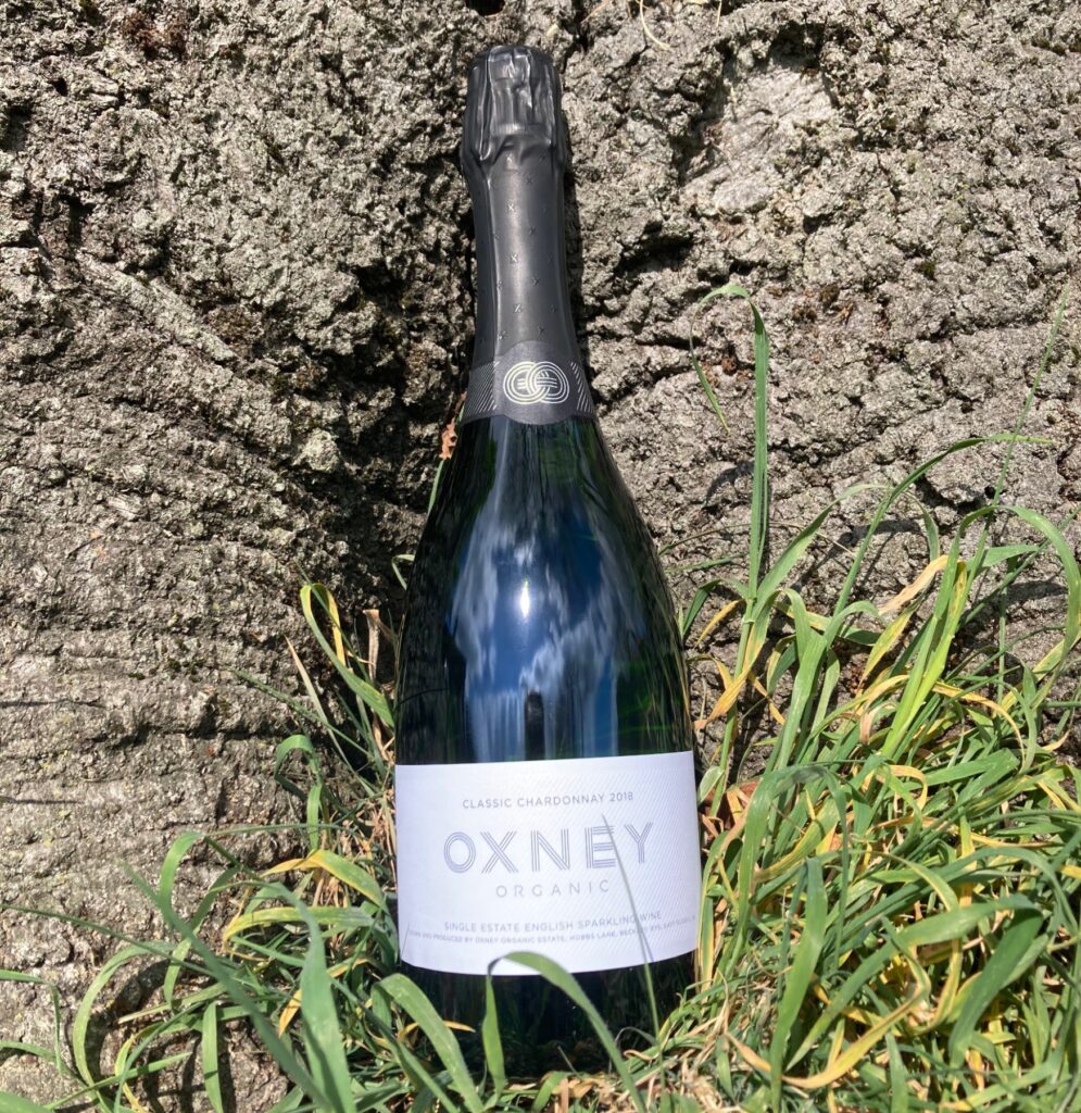 oxney organic english sparkling wine classic chardonnay 2018